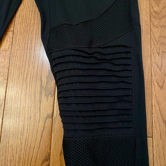 All Access leggings. - Picture 3 of 4